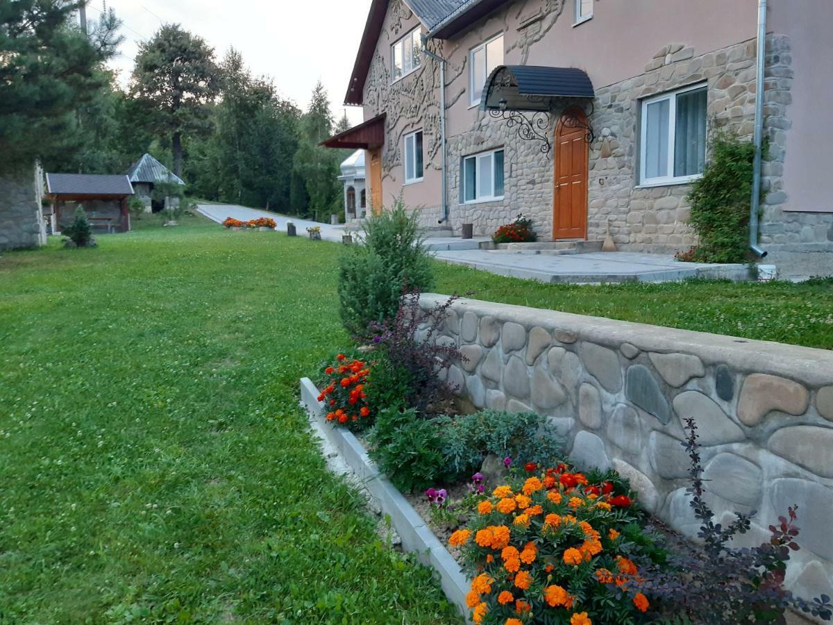 Fazenda Kosiv Hotel Екстериор снимка