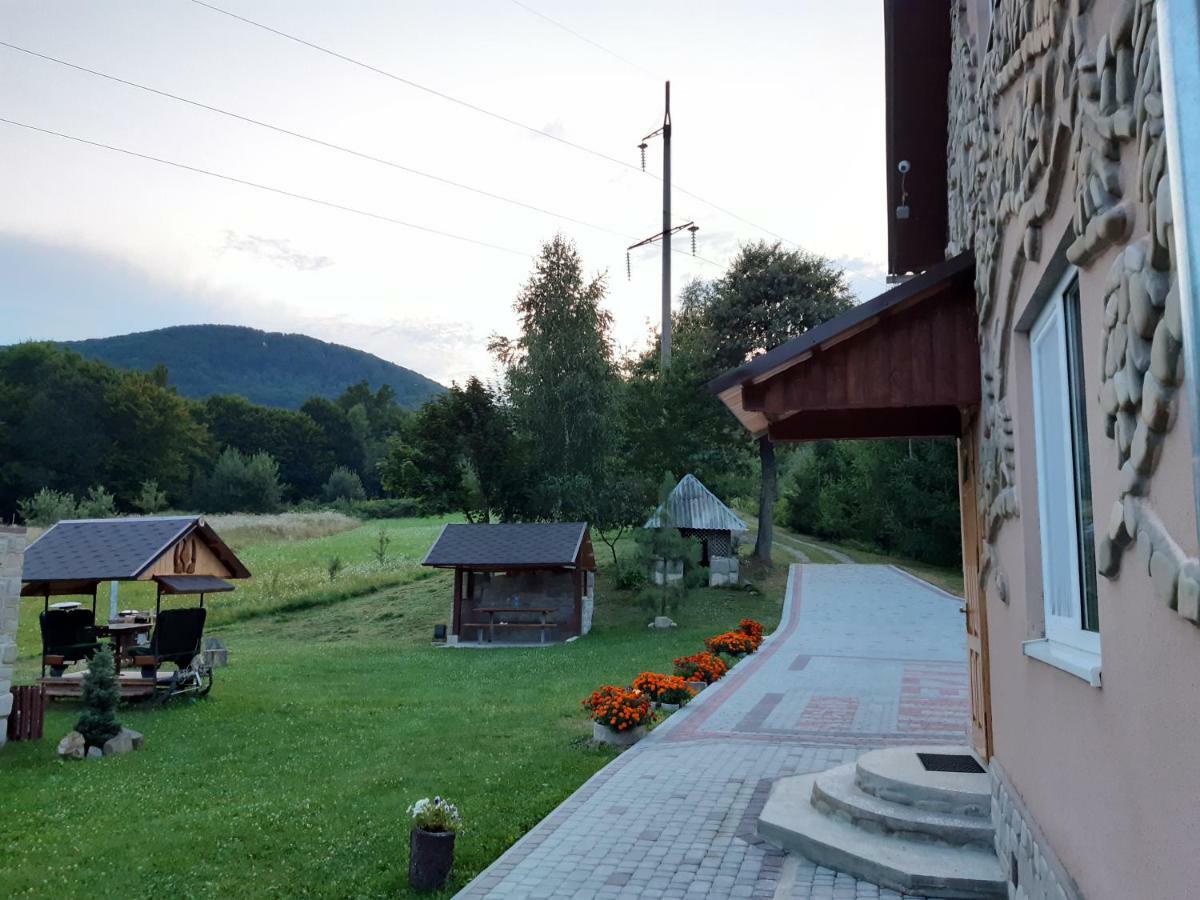 Fazenda Kosiv Hotel Екстериор снимка